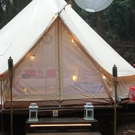 Glamping La Maeta Campo de lujo Comillas